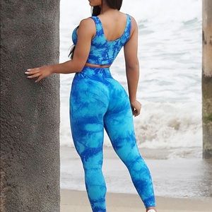BOMBSHELL POP SEAMLESS LEGGINGS